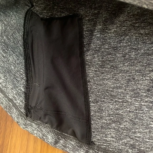 Lululemon Surge Warm 1/2 Zip Pullover -Size Large - Picture 3 of 7